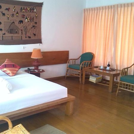 Lawkanat Hotel Bagan Esterno foto