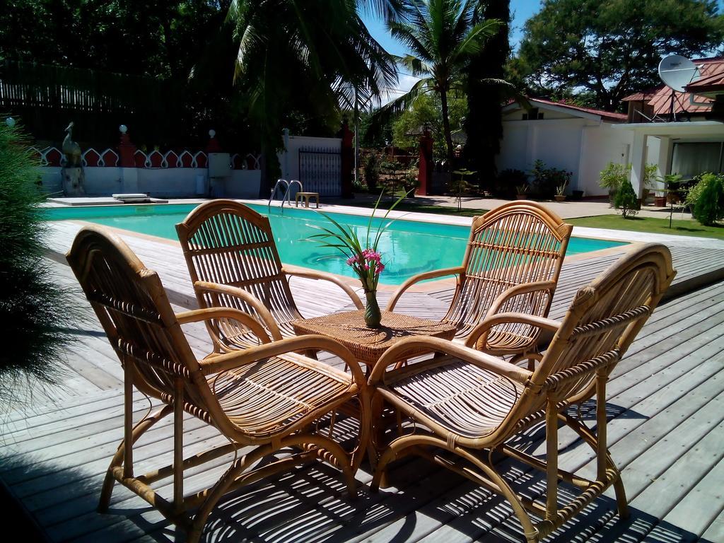 Lawkanat Hotel Bagan Esterno foto