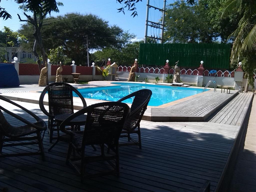 Lawkanat Hotel Bagan Esterno foto