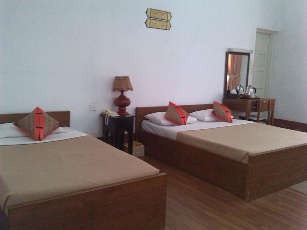 Lawkanat Hotel Bagan Esterno foto