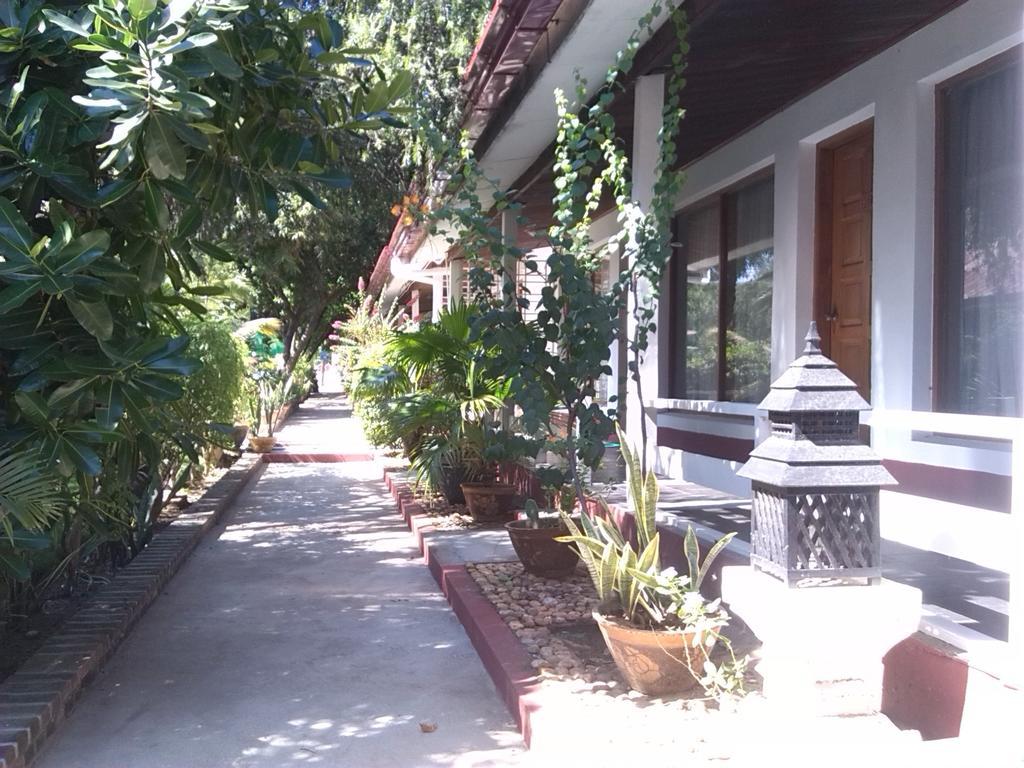 Lawkanat Hotel Bagan Esterno foto