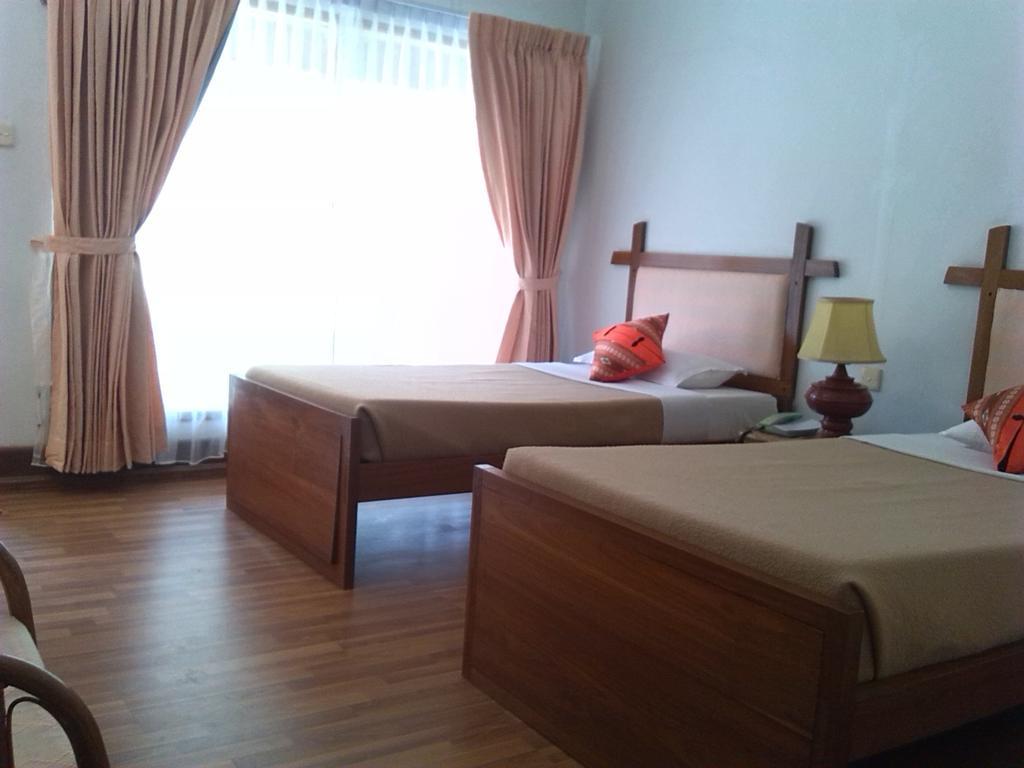 Lawkanat Hotel Bagan Esterno foto