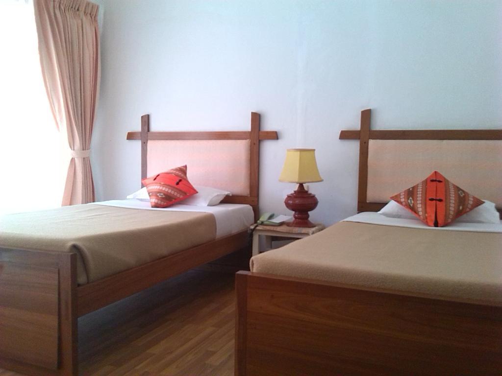 Lawkanat Hotel Bagan Esterno foto