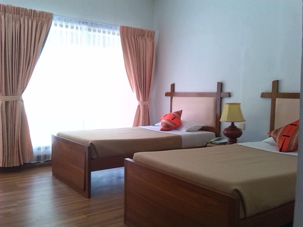Lawkanat Hotel Bagan Esterno foto