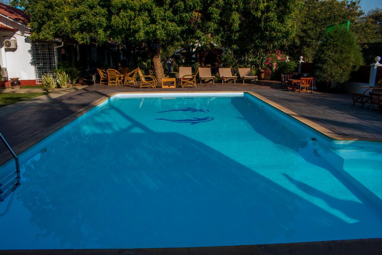 Lawkanat Hotel Bagan Esterno foto