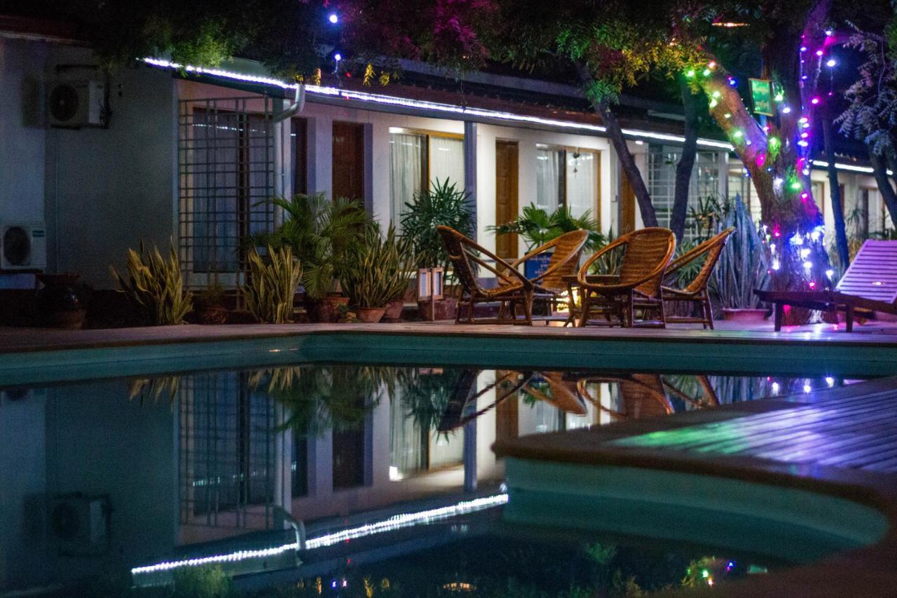 Lawkanat Hotel Bagan Esterno foto